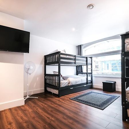 Spacious Apartment In Piccadilly Sleep 6 Vrb ลอนดอน ภายนอก รูปภาพ